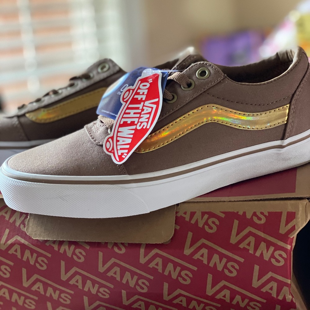 Brand new size 7 Vans